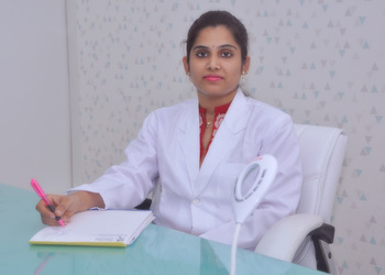 Dr-sindhura-manne-Dermatologist-doctors-Lakshmipuram-guntur-Andhra-pradesh-1