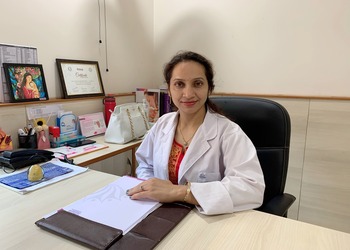 Dr-tarushree-Gynecologist-doctors-Sahastradhara-dehradun-Uttarakhand-1