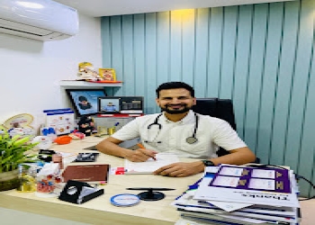 Dr-vaibhav-jain-Diabetologist-doctors-Indore-Madhya-pradesh-2