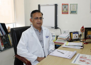 Dr-vineet-naja-jain-Urologist-doctors-Manorama-ganj-indore-Madhya-pradesh-1