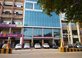 Ds-clarks-inn-3-star-hotels-Gurugram-Haryana-1