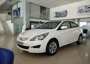 Equity-hyundai-Car-dealer-Rajkot-Gujarat-3