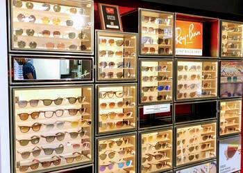 Eye-world-optics-exclusive-Opticals-Bandra-mumbai-Maharashtra-3