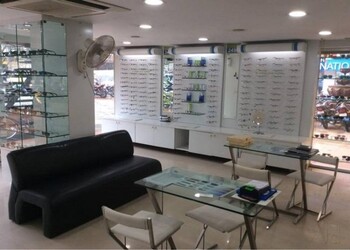 Eyes-n-specs-Opticals-Surat-Gujarat-2