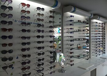 Eyes-n-specs-Opticals-Surat-Gujarat-3