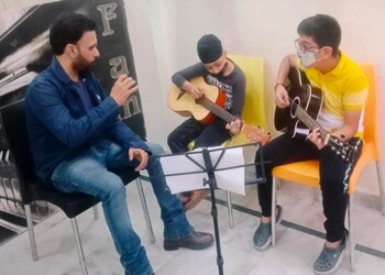 Fame-music-institute-Music-schools-Ludhiana-Punjab-2