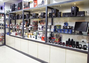 Gadget-den-Computer-store-Nagpur-Maharashtra-3