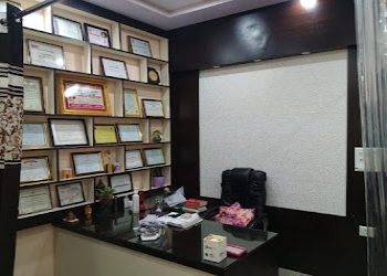 Garima-bansal-skin-clinic-Dermatologist-doctors-Agra-Uttar-pradesh-1