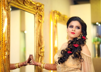 Ginniz-bridal-nail-studio-Beauty-parlour-Model-town-ludhiana-Punjab-3