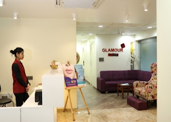 Glamour-skin-studio-clinic-surat-best-skin-and-hair-clinic-surat-Dermatologist-doctors-Surat-Gujarat-2