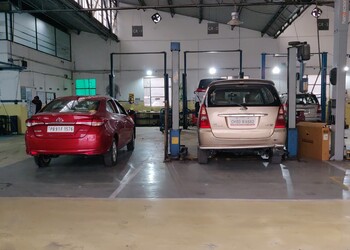 Globe-toyota-Car-dealer-Bhai-randhir-singh-nagar-ludhiana-Punjab-3