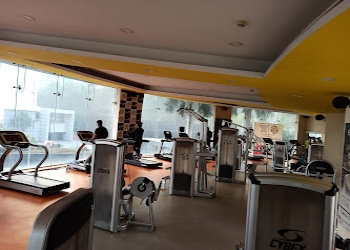 Golds-gym-Gym-Pune-Maharashtra-2