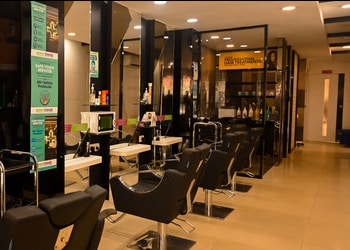 Green-trends-unisex-Beauty-parlour-Panposh-rourkela-Odisha-3