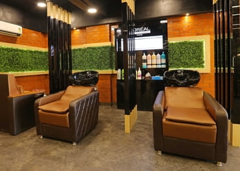 Green-trends-unisex-hair-style-salon-Beauty-parlour-Kodambakkam-chennai-Tamil-nadu-3