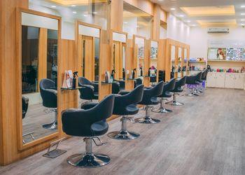 Hair-habits-salon-Beauty-parlour-Gandhibagh-nagpur-Maharashtra-2