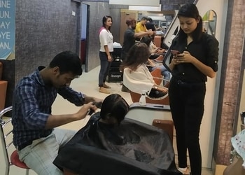 Hairfusion-Beauty-parlour-Jorhat-Assam-3