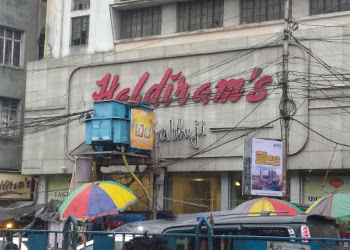 Haldiram-Sweet-shops-Kolkata-West-bengal-1