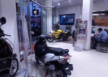 Harish-honda-Motorcycle-dealers-Silchar-Assam-2