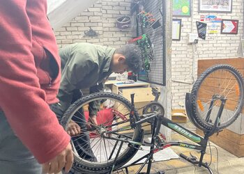 Hastpa-outdoors-Bicycle-store-Lakkar-bazaar-shimla-Himachal-pradesh-3