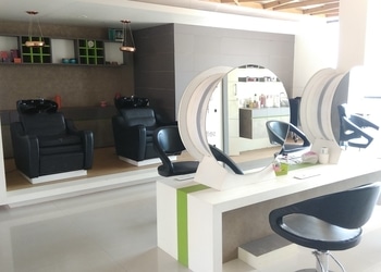 Head-master-unisex-salon-academy-Beauty-parlour-Hubballi-dharwad-Karnataka-2