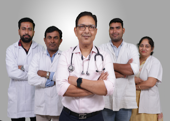 Healing-touch-mediclinic-dr-pratul-priyadarshi-Diabetologist-doctors-Faridabad-Haryana-2