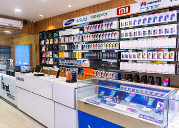 Hiral-mobile-Mobile-stores-Majura-gate-surat-Gujarat-3