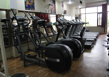 Hitech-gym-swimming-pool-Gym-Rajguru-nagar-ludhiana-Punjab-1