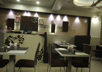 Hotel-delhi-darbar-Family-restaurants-Amravati-Maharashtra-2