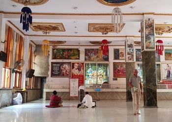 Iskcon-temple-Temples-Ghaziabad-Uttar-pradesh-3