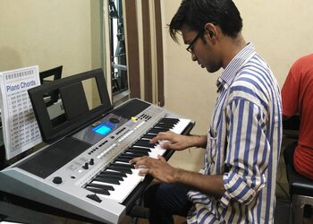 Jr-school-of-music-Music-schools-Indore-Madhya-pradesh-3