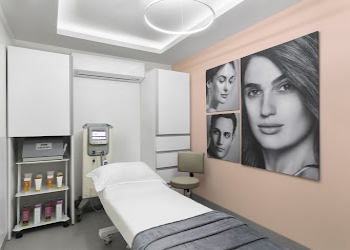 Kaya-clinic-greater-kailash-2-new-delhi-Dermatologist-doctors-Nehru-place-delhi-Delhi-2