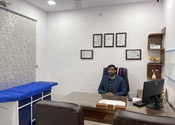 Kejriwal-clinic-Orthopedic-surgeons-Charbagh-lucknow-Uttar-pradesh-2