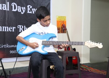 Kks-guitar-classes-Guitar-classes-Magarpatta-city-pune-Maharashtra-3