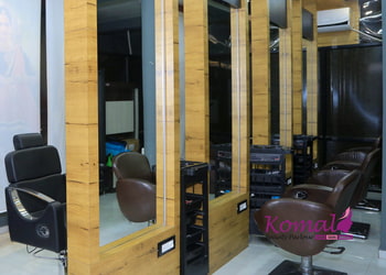 Komal-parlour-Beauty-parlour-Ambawadi-ahmedabad-Gujarat-3