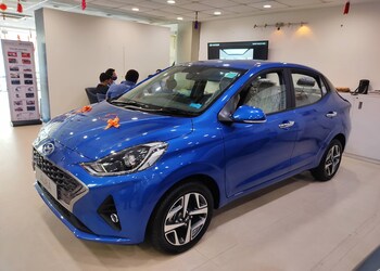 Koncept-hyundai-Car-dealer-New-delhi-Delhi-3