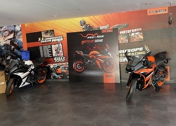 Ktm-mysore-Motorcycle-dealers-Devaraja-market-mysore-Karnataka-2