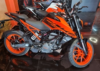 Ktm-showroom-Motorcycle-dealers-Civil-lines-jhansi-Uttar-pradesh-3