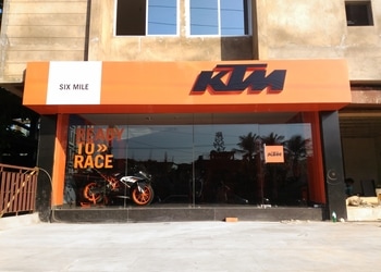 Ktm-six-mile-Motorcycle-dealers-Beltola-guwahati-Assam-1