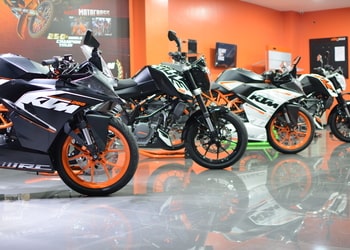 Ktm-six-mile-Motorcycle-dealers-Beltola-guwahati-Assam-2