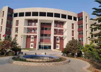 Lakhmi-chand-institute-of-technology-Engineering-colleges-Bilaspur-Chhattisgarh-1