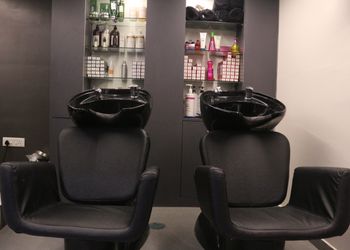 Lakm-salon-for-him-and-her-Beauty-parlour-Civil-lines-nagpur-Maharashtra-3