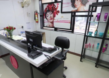 Lakme-salon-Beauty-parlour-Allahabad-prayagraj-Uttar-pradesh-1