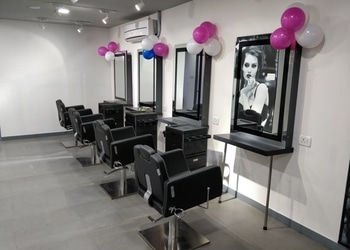 Lakme-salon-Beauty-parlour-Gaya-Bihar-3