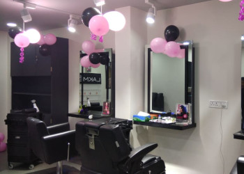 Lakme-salon-Beauty-parlour-Haldia-West-bengal-3