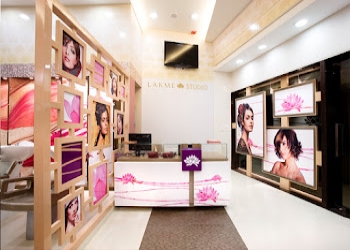 Lakme-salon-Beauty-parlour-Matigara-siliguri-West-bengal-2