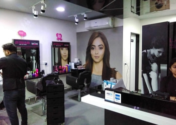 Lakme-salon-Beauty-parlour-Sector-59-noida-Uttar-pradesh-3