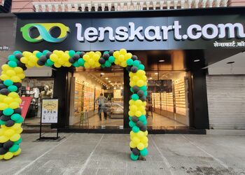 Lenskartcom-Opticals-Borivali-mumbai-Maharashtra-1