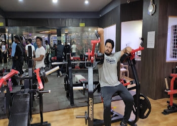 Live-fitness-gym-Gym-Koramangala-bangalore-Karnataka-1