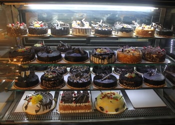 Loyans-Cake-shops-Guwahati-Assam-2