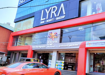 Lyra-salon-Beauty-parlour-Ernakulam-Kerala-1